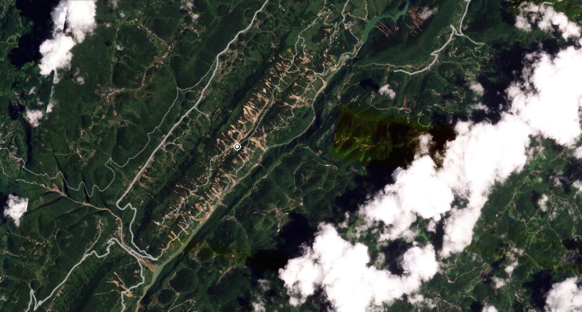The aftermath of the 12 July 2024 landslides in Pengshui County, Chongqing, China. Image copyright Planet, used with permission. Image dated 1 August 2024.