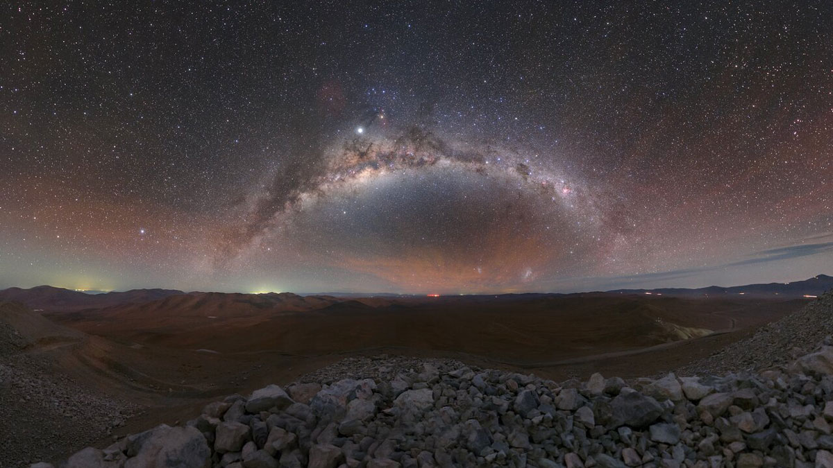 An image of the Milky Way, as seen from the Chilean desert.