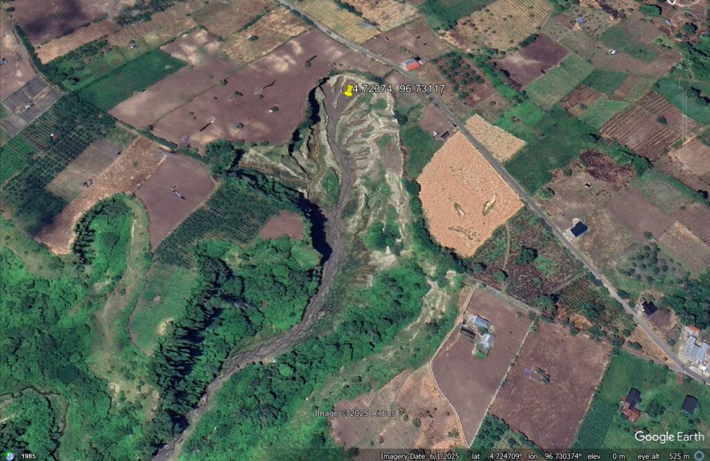 Google Earth image from June 2025 of the massive gully at Pondok Balik in Indonesia.