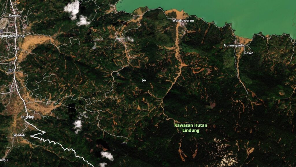 Landslides on the southern side of Lake Takengon in Sumatra triggered by the November 2025 rains. Image copyright Planet Labs, used with permission, collected on 30 November 2025.