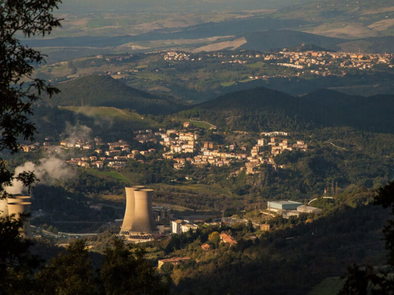 Scientists Find Thousands of Cubic Kilometers of Magma Hiding Beneath Tuscany