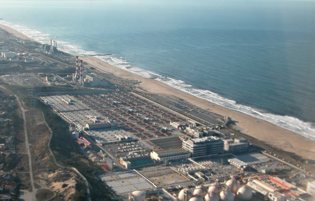 An oceanfront wastewater treatment plant in Los Angeles